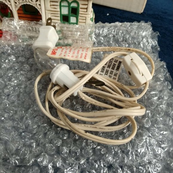 Lefton BURNSIDE Colonial Christmas Village 00717 Holiday 1992 C2 Original Box. - Picture 6 of 12